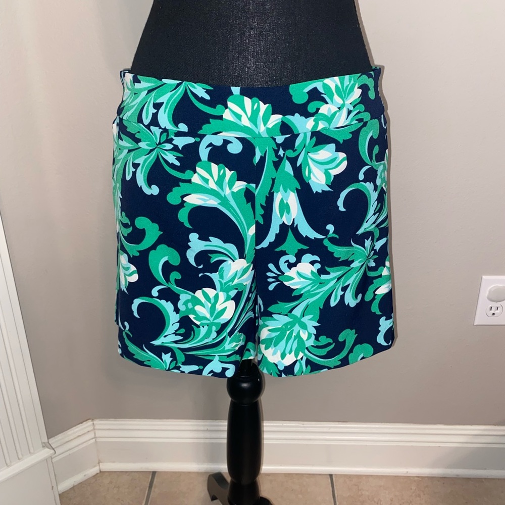 New York & Company Stretch pull on short. Polyester/Spandex like new short